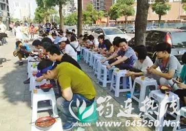 筠连县人口_6月2日,市人口计生委主任兰祥义率财务科、研究室相关负责人来筠(2)